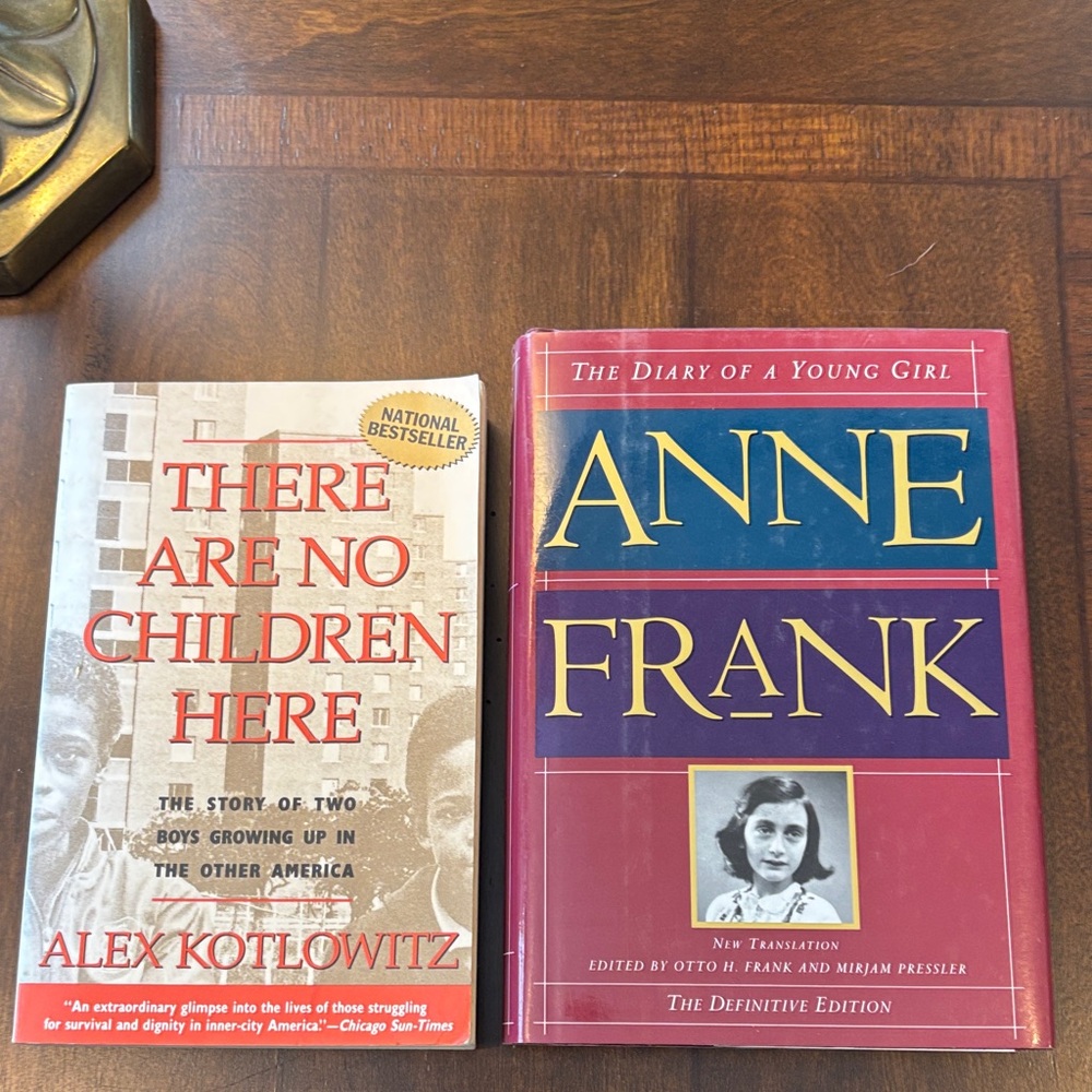 Anne Frank: The Diary of a Young Girl - Definitive Edition & There Are No Childr - Picture 1 of 11